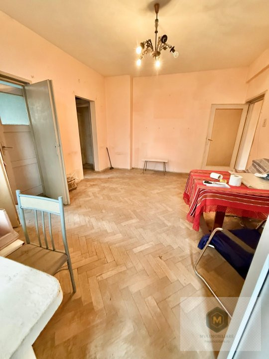 Metrou Lujerului - ap. 3 camere - necesita renovare completa