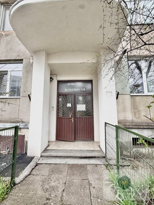 Metrou Lujerului - ap. 3 camere - necesita renovare completa