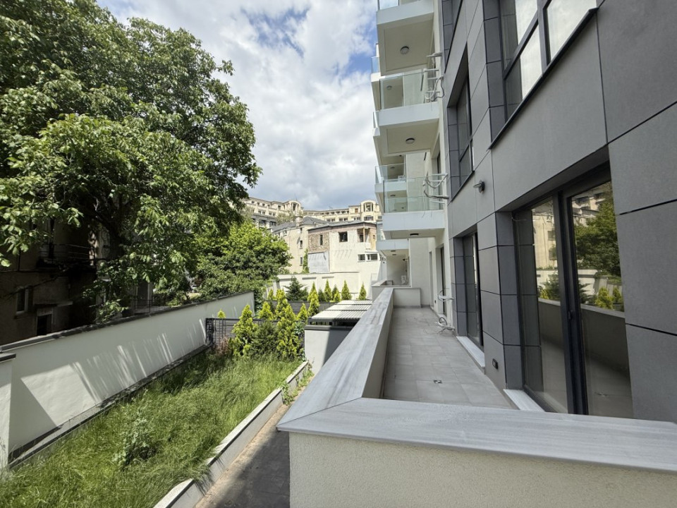 Unirii, 4 camere si  2 parcari  de la dezvoltator