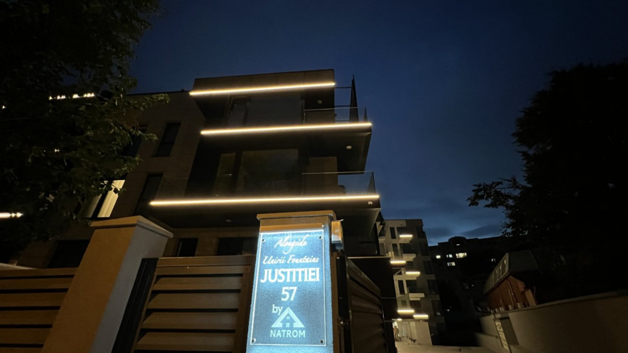 Unirii, 4 camere si  2 parcari  de la dezvoltator