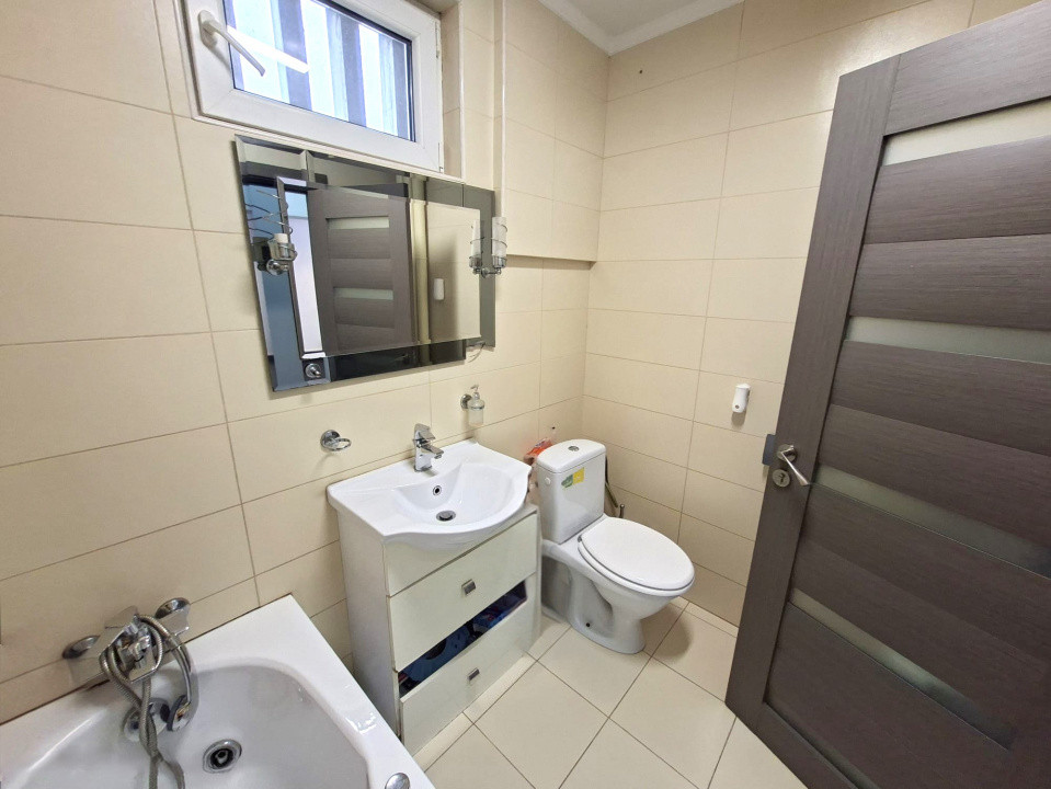 De vanzare 3 camere-renovat-Cal. Giulesti 52, langa parc Marin Preda