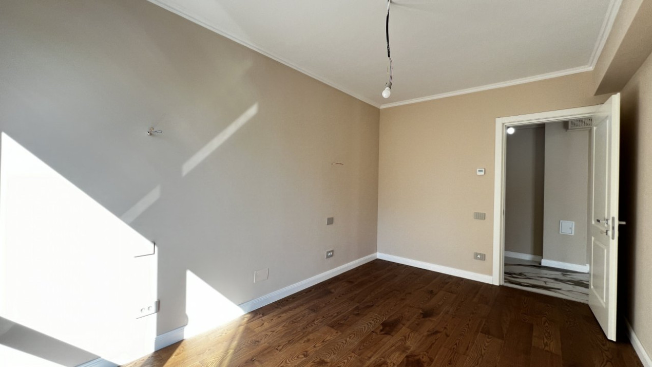 Unirii, 4 camere cu  2 parcari