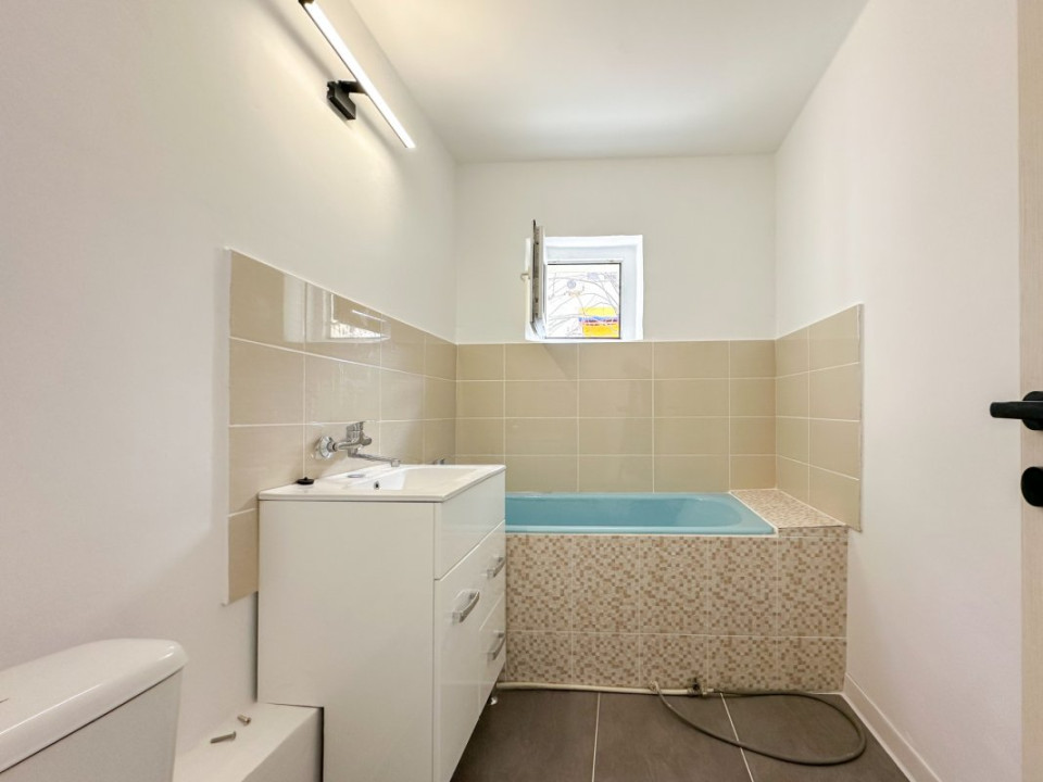 Lângă parc, renovat complet, gata să devină al tău. Totul nou!