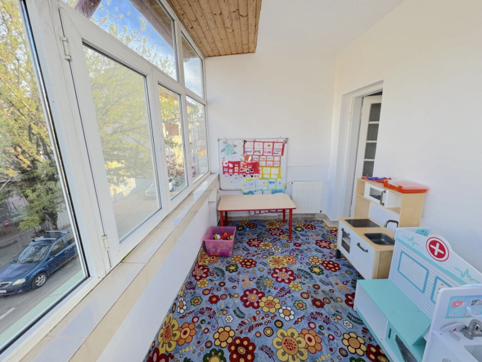 Casă de vânzare cu 5 camere - Piața Iancului/Muncii