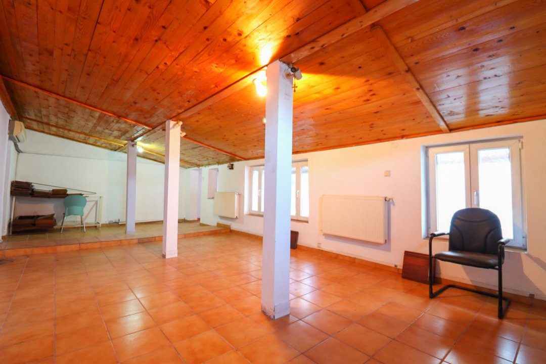 Casă de vânzare cu 5 camere - Piața Iancului/Muncii