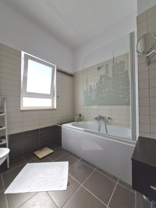  Vanzare 3 camere spatios,  3 bai si 2 locuri de parcare - Complex Felicity