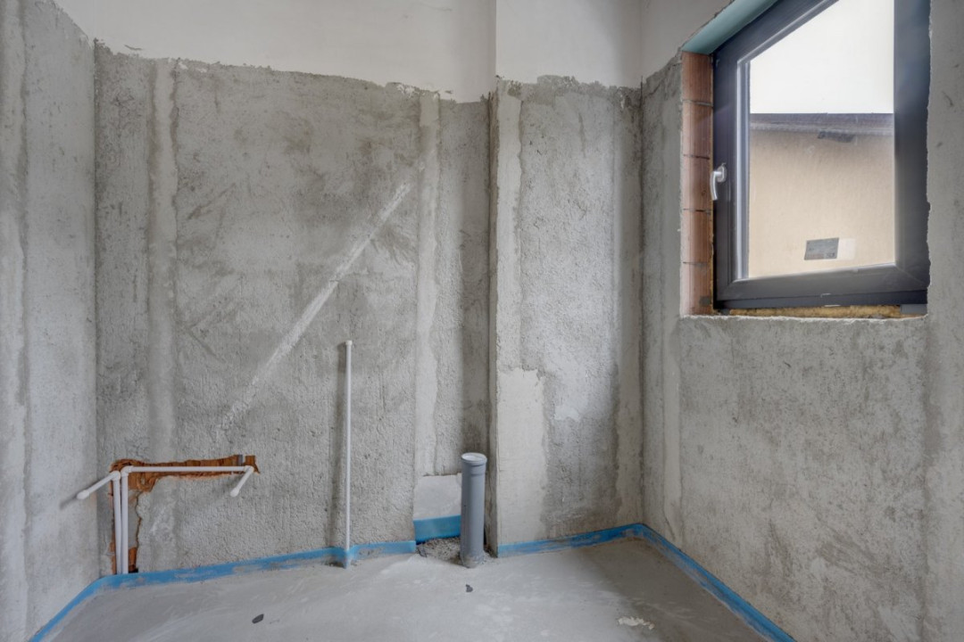 Casa se preda finisata - 4 bai -3 dormitoare - curte - parcare -  metrou Păcii 