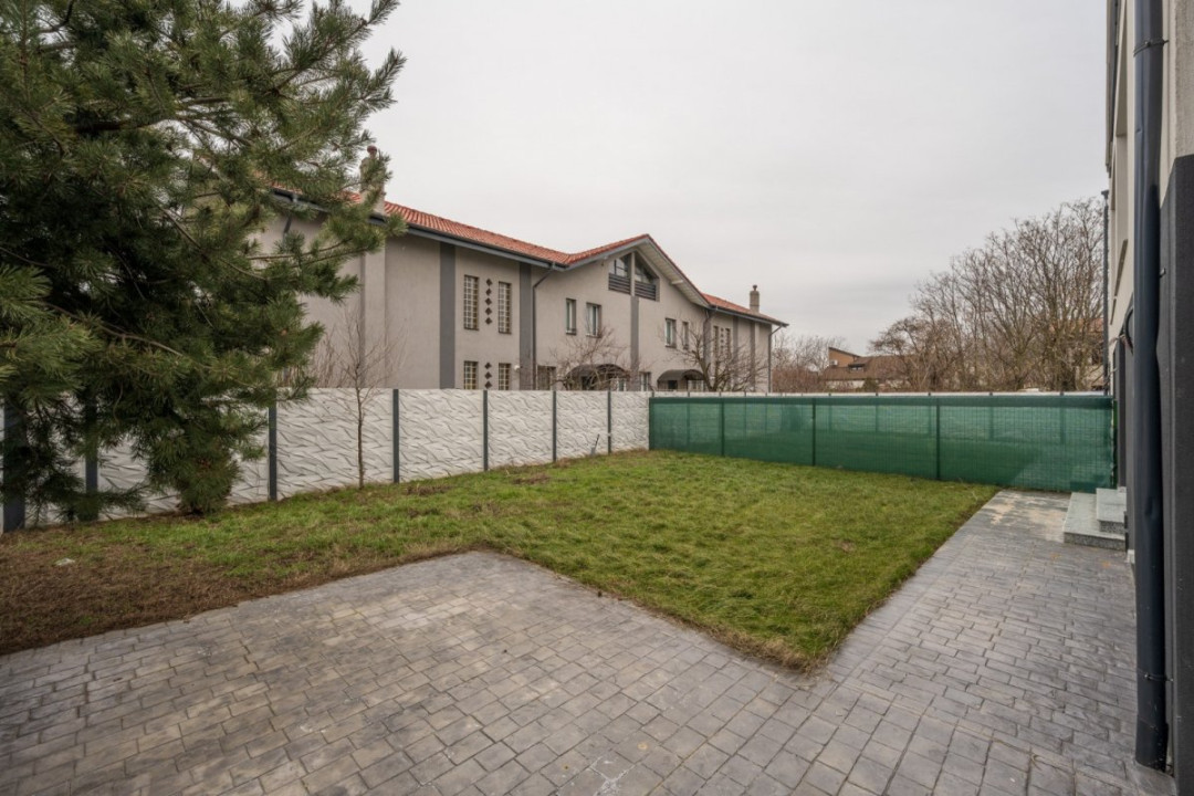 Casa se preda finisata - 4 bai -3 dormitoare - curte - parcare -  metrou Păcii 