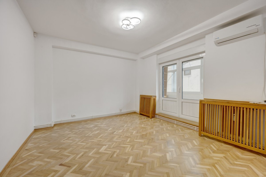 Apartament luminos de 5 camere de închiriat, etaj 1/4, garaj, Bd. Primăverii!