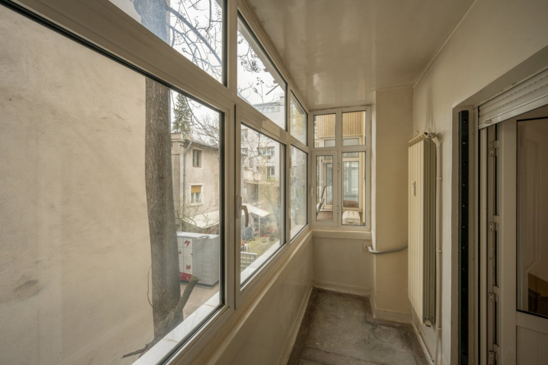 Apartament luminos de 5 camere de închiriat, etaj 1/4, garaj, Bd. Primăverii!