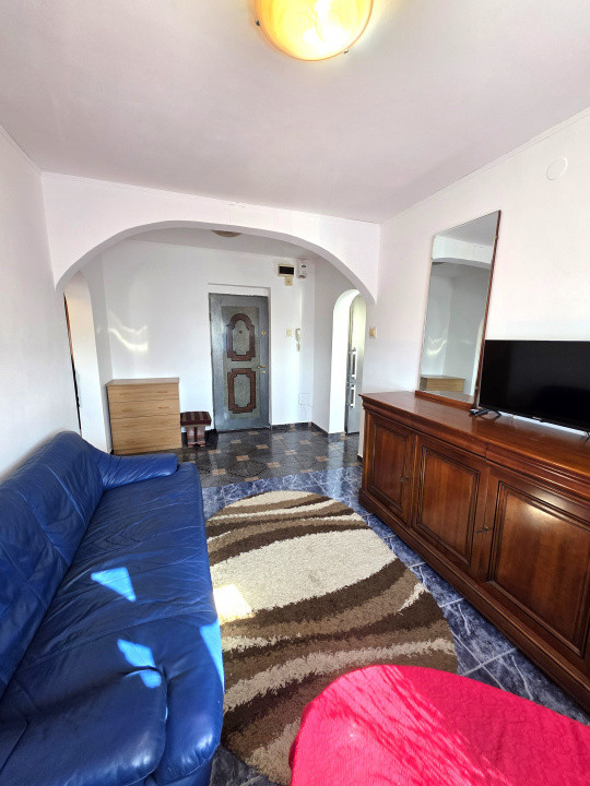 De vanzare 4 camere Ale Huedin 1, cu loc de parcare si centrala proprie