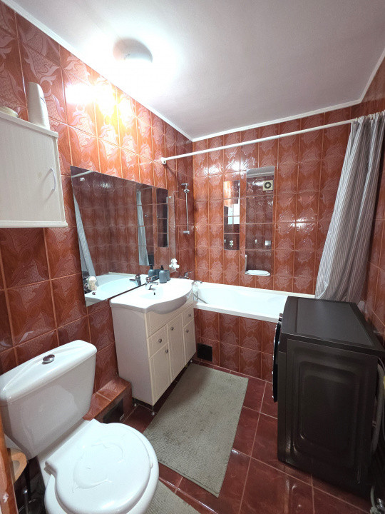 De vanzare 4 camere Ale Huedin 1, cu loc de parcare si centrala proprie