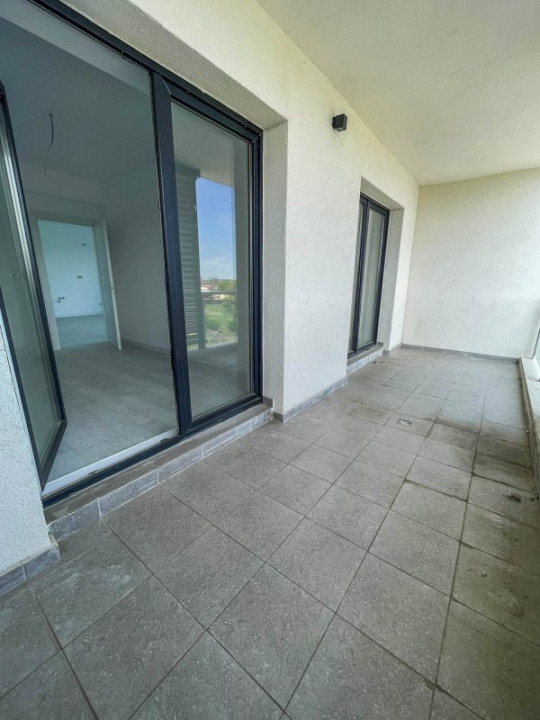 Apartament cu 3 camere,70 mp,etaj 2 in Sun Lake Residence 