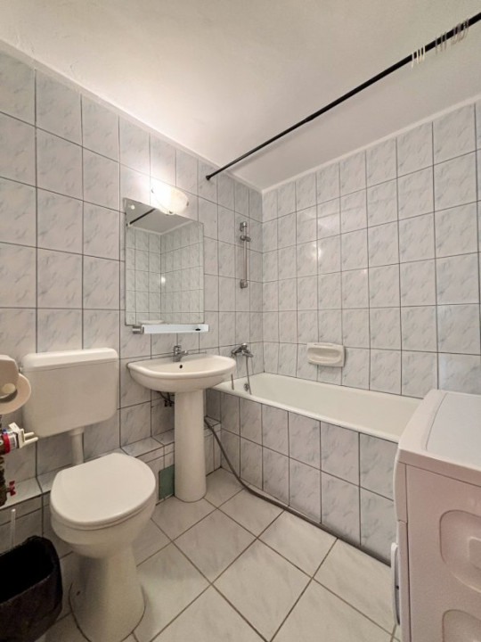 Vedere Parc Bloc 1980 | 3 camere decomandat, 2 băi, METROU 5 min