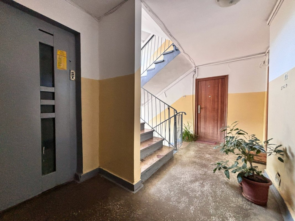 Vedere Parc Bloc 1980 | 3 camere decomandat, 2 băi, METROU 5 min