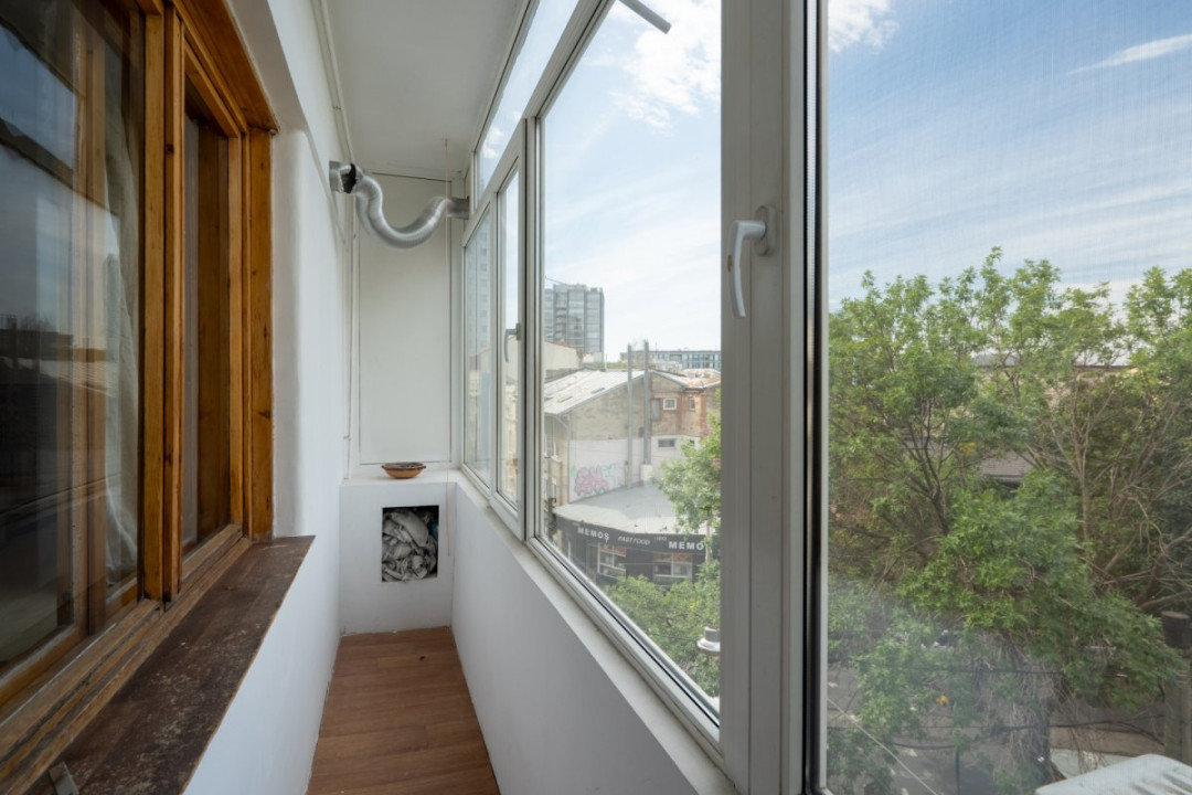 Vânzare garsonieră piata Victoriei