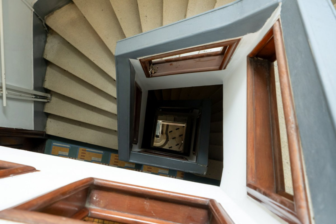 Vânzare garsonieră piata Victoriei