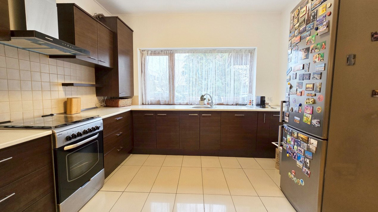 Green City. Casa frumoasa, gradina si liniste de vanzare