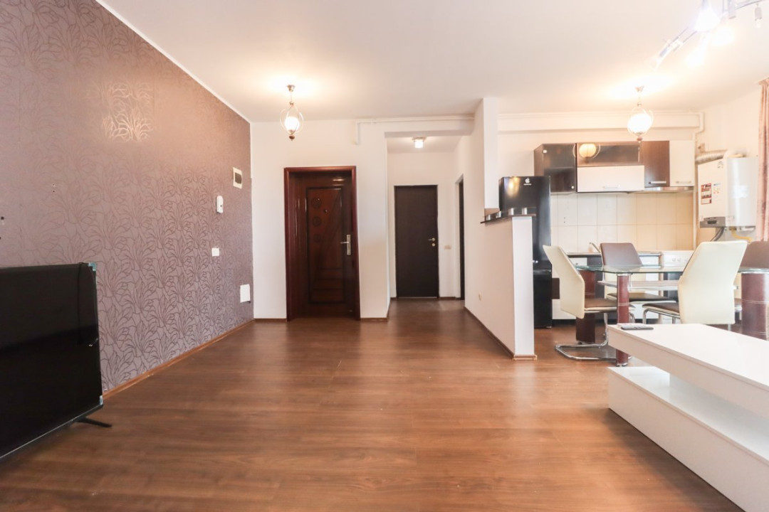 Apartamentul Tragis – spațios și bine compartimentat –