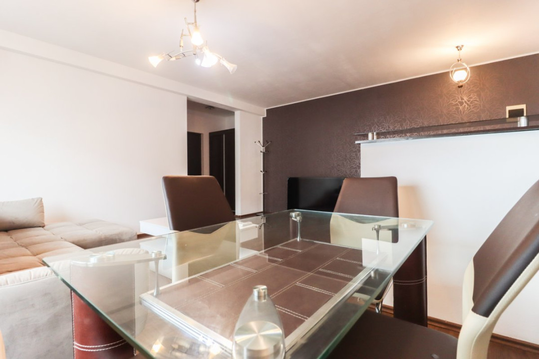 Apartamentul Tragis – spațios și bine compartimentat –