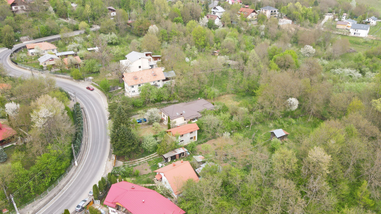 Resedinta sau vacanta? La Cornu le gasesti pe amandoua