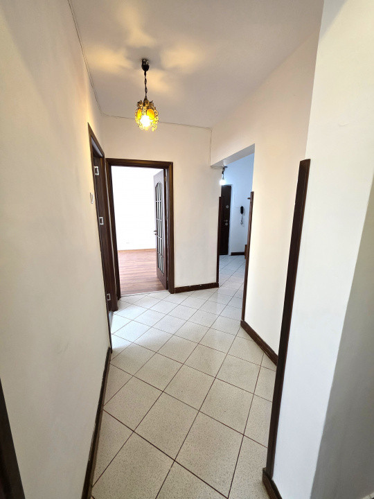 Oferta extraordinara pentru 3 camere la Doamna Ghica, bloc reabilitat