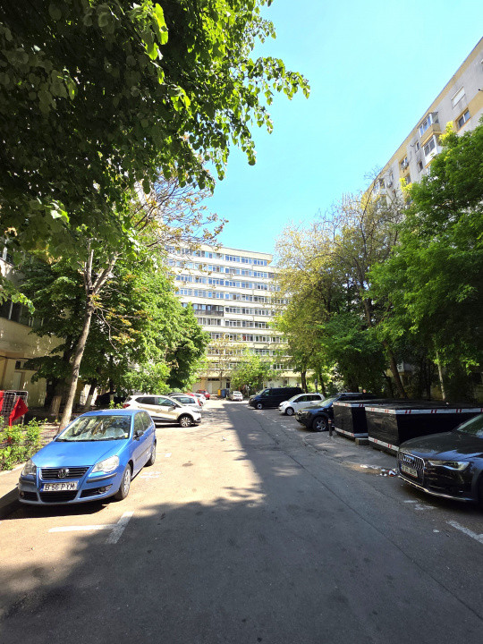 Oferta extraordinara pentru 3 camere la Doamna Ghica, bloc reabilitat