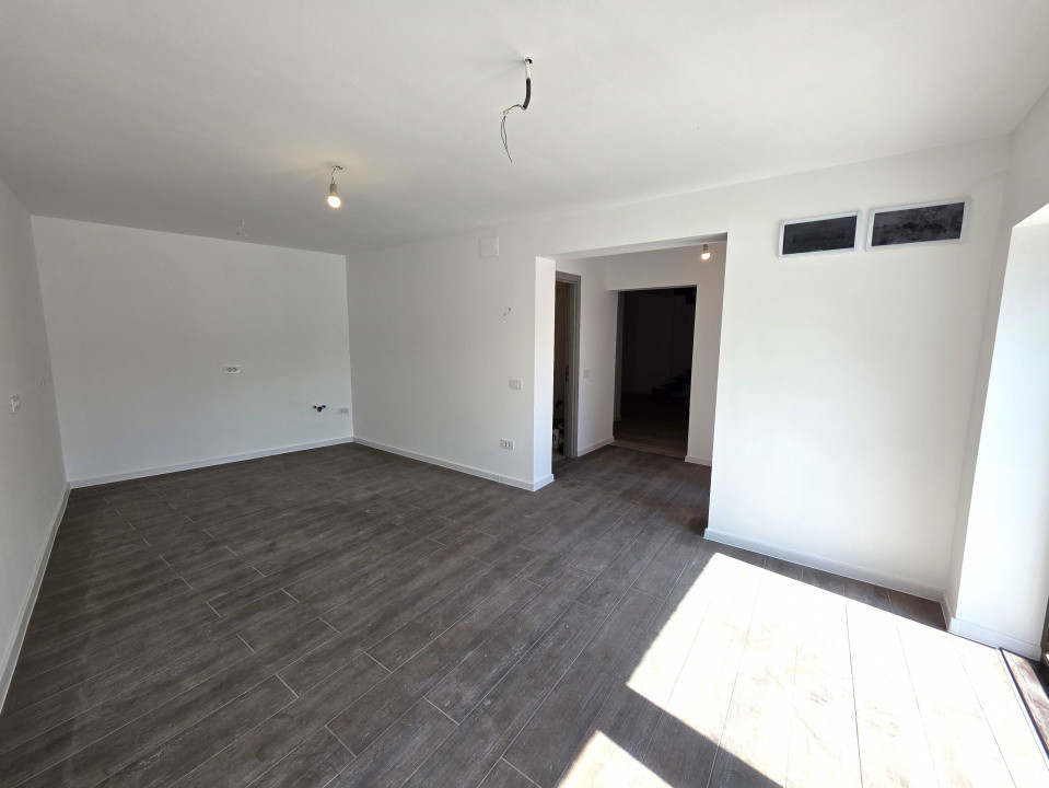 De vanzare casa in duplex-pe str Mezes in Chitila, langa Laminorului 