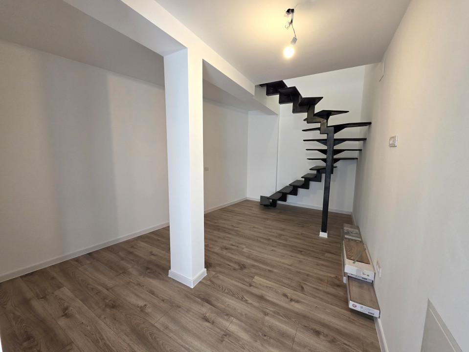 De vanzare casa in duplex-pe str Mezes in Chitila, langa Laminorului 