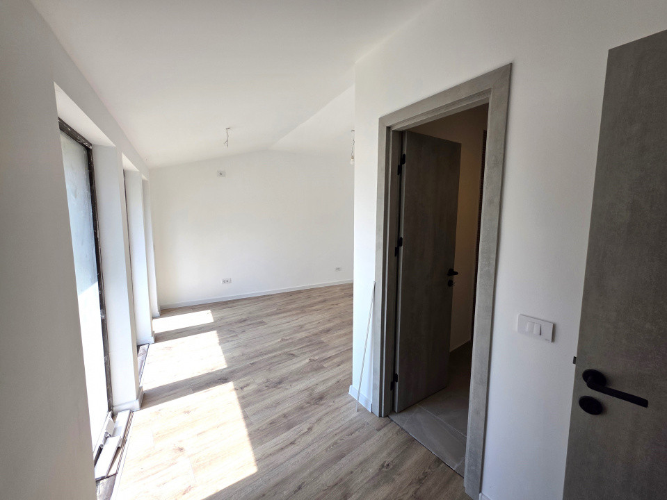De vanzare casa in duplex-pe str Mezes in Chitila, langa Laminorului 