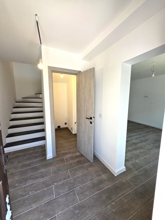 De vanzare casa in duplex-pe str Mezes in Chitila, langa Laminorului 