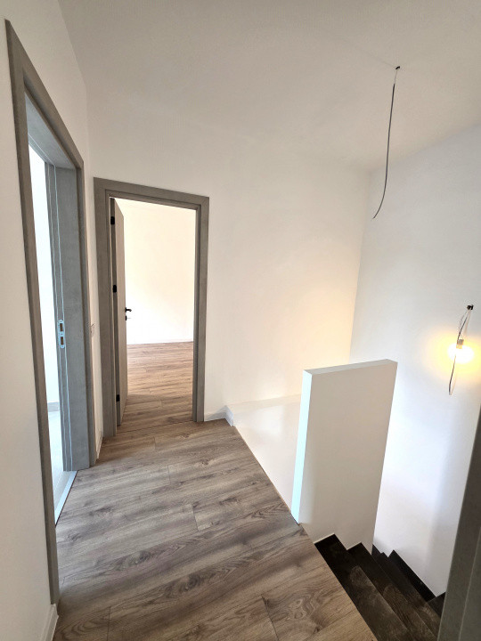 De vanzare casa in duplex-pe str Mezes in Chitila, langa Laminorului 