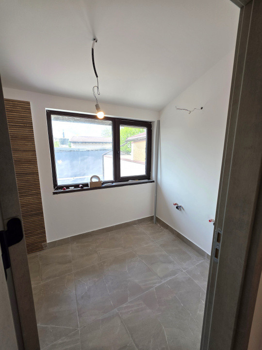 De vanzare casa in duplex-pe str Mezes in Chitila, langa Laminorului 