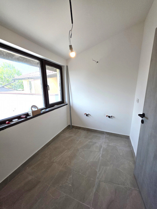 De vanzare casa in duplex-pe str Mezes in Chitila, langa Laminorului 