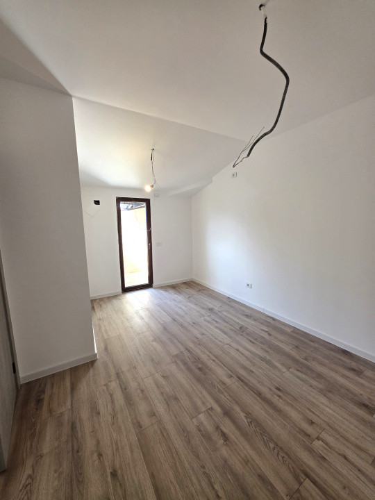 De vanzare casa in duplex-pe str Mezes in Chitila, langa Laminorului 