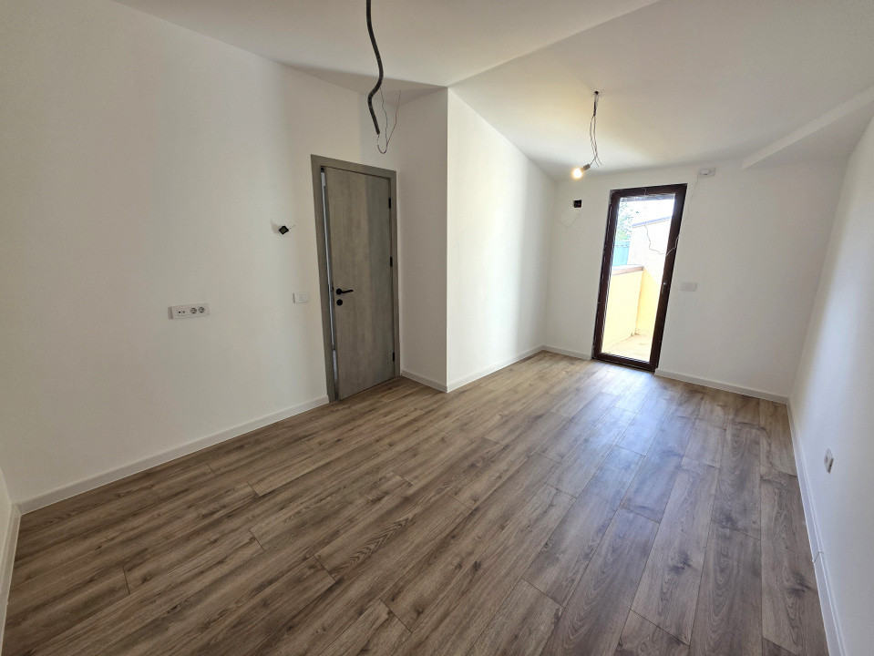 De vanzare casa in duplex-pe str Mezes in Chitila, langa Laminorului 