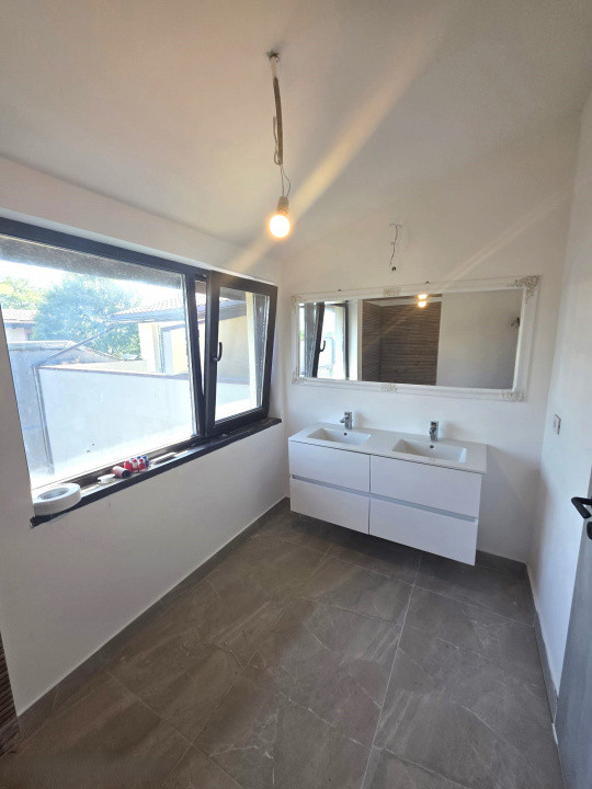 Casa la pret de apartament pe Sos Chitilei, langa Bd. Laminorului