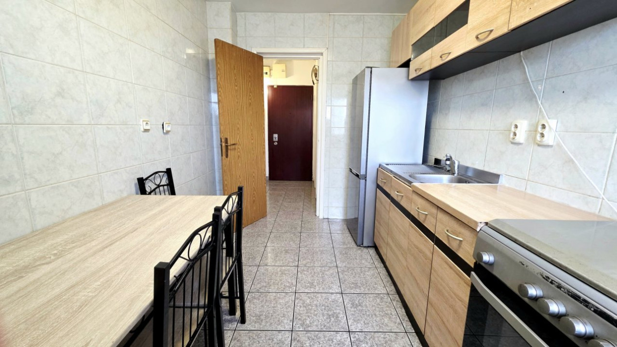 Cerere mare, oferta mica. Apartament 3 camere cu relaxare inclusa