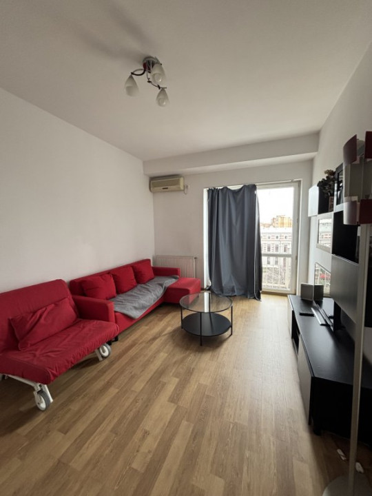 2 camere ultracentral cu vedere deschisă – Universitate - inchiriat 500 euro