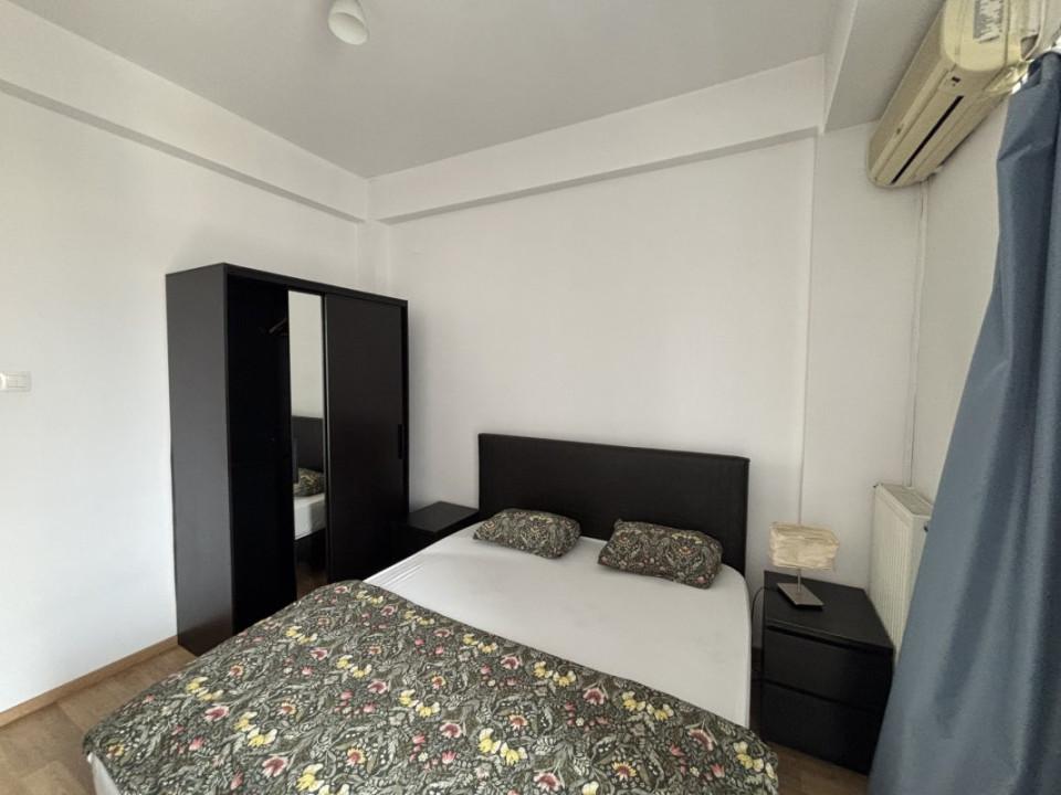 2 camere ultracentral cu vedere deschisă – Universitate - inchiriat 500 euro