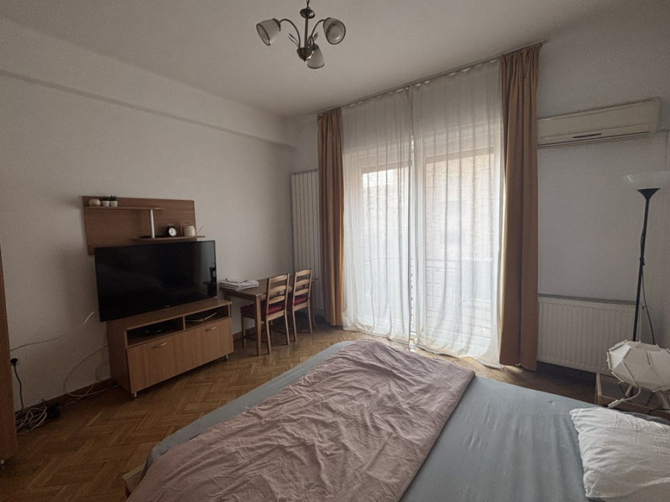 GARSONIERĂ ULTRACENTRALĂ CU VEDERE DESCHISĂ – INVESTIȚIE CU CHIRIAȘ ACTIV (400€)
