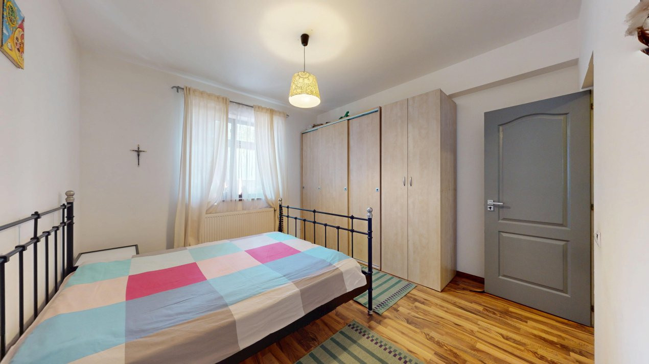 Vilă parter-pod mansardat, teren-grădină matură, de vânzare Tamași-/Corbeanca