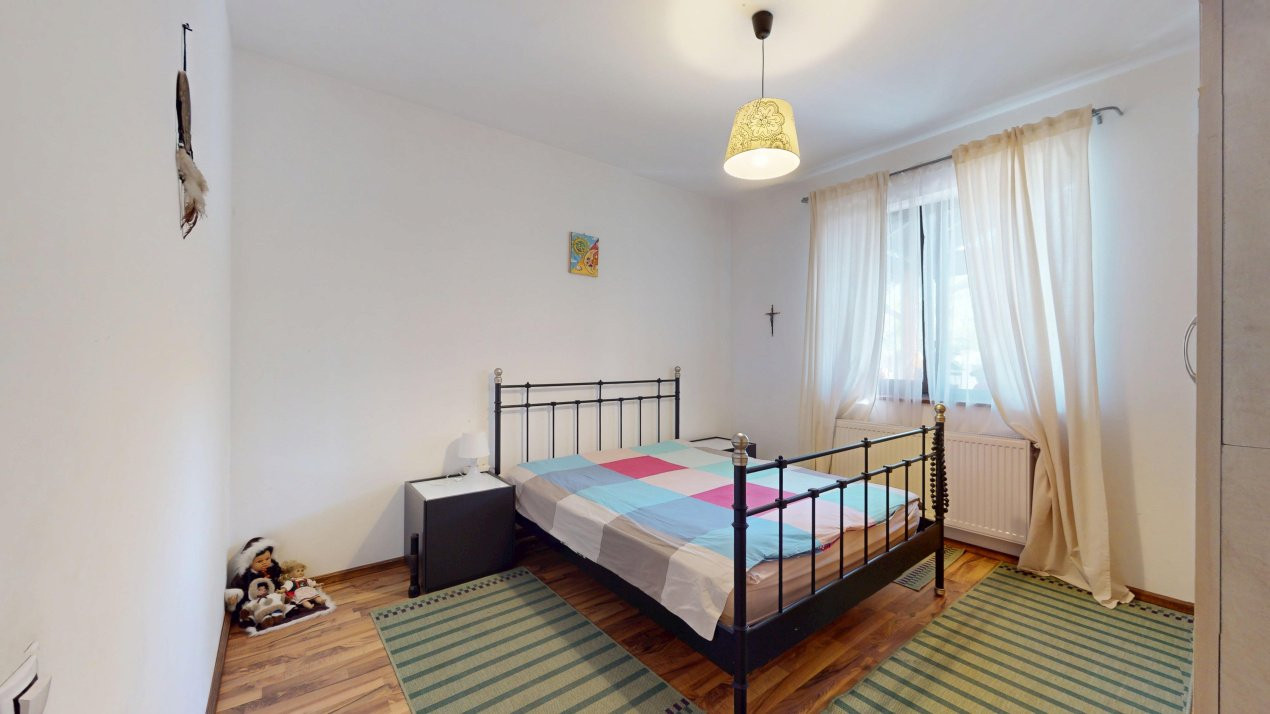 Vilă parter-pod mansardat, teren-grădină matură, de vânzare Tamași-/Corbeanca
