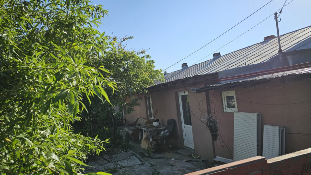 Popești Leordeni, casă demolabila/renovabila 3cam, singur curte 203mp