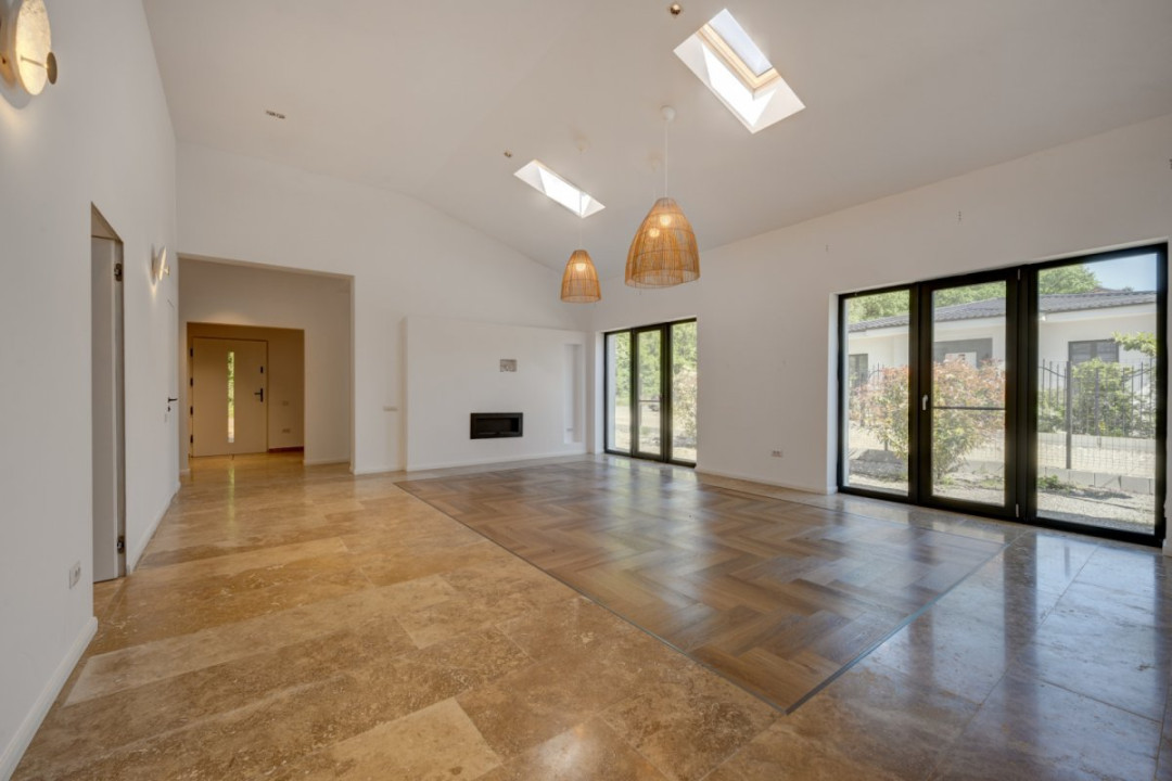 MOON VILLA - ASTORIA, 212 MP TOTAL, 800 MP LOT, LA CHEIE!