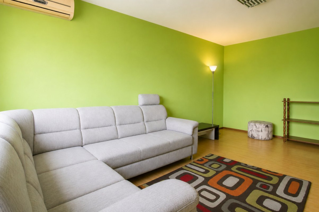 Crangasi-apartament 2 camere,decomandat,la 12 min de Metrou,an 1983