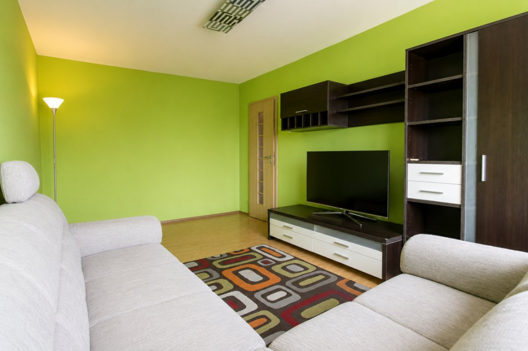 Crangasi-apartament 2 camere,decomandat,la 12 min de Metrou,an 1983
