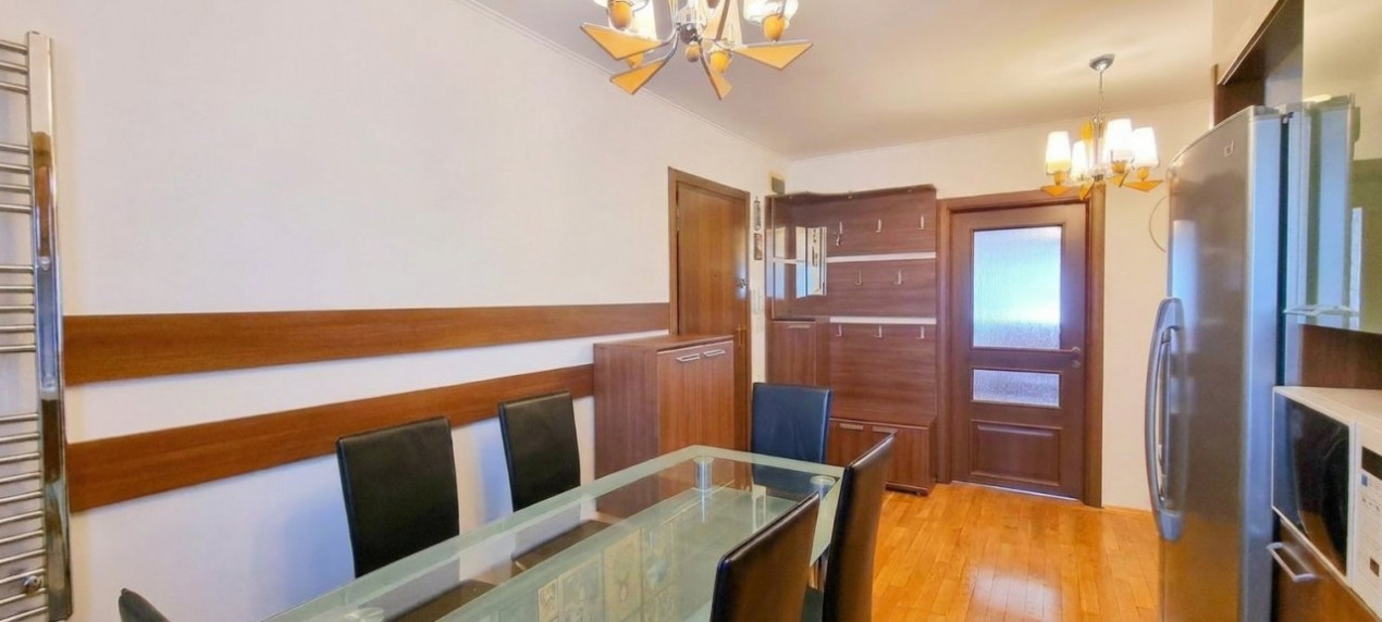 Apartament 3 camere Calea Calarasilor, Orzari, Delea Veche, Restaurant 