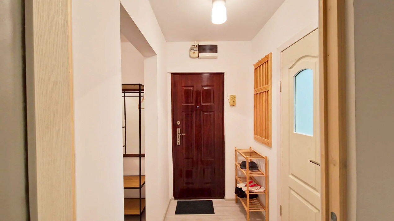 Apartament la prima închiriere după renovare completă, mobilat și utilat modern 