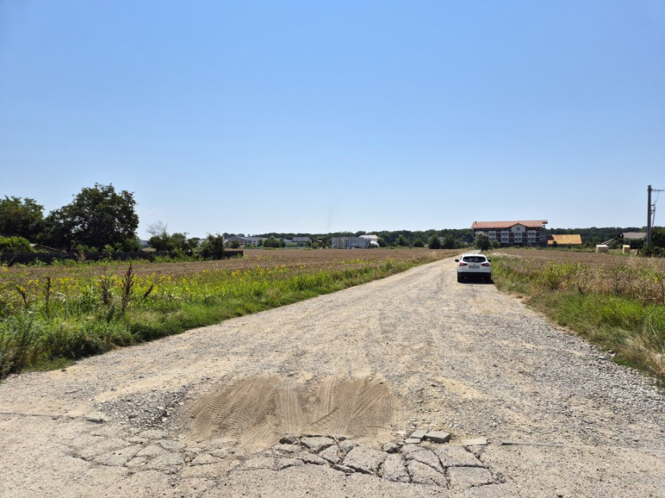 Teren 1.570mp la strada principală, dublă deschidere, Ciofliceni - Snagov!
